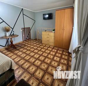 1-к квартира, посуточно, 25м2, 1/2 этаж