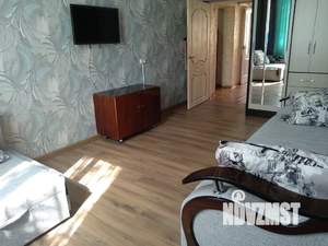 1-к квартира, посуточно, 40м2, 2/3 этаж