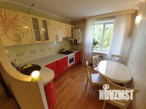 3-к квартира, посуточно, 80м2, 2/5 этаж