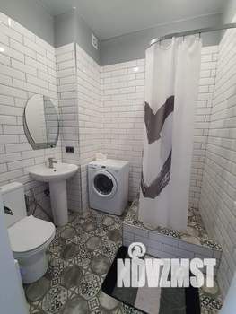 Студия квартира, посуточно, 43м2, 6/9 этаж