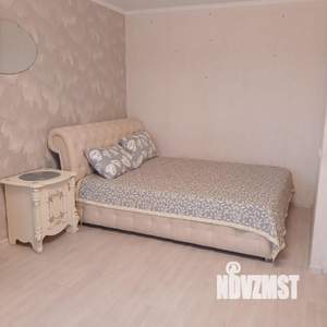 1-к квартира, посуточно, 37м2, 4/9 этаж
