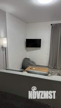 Студия квартира, посуточно, 31м2, 1/3 этаж