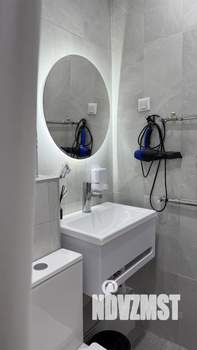 Студия квартира, посуточно, 32м2, 1/3 этаж