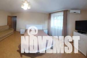 1-к квартира, посуточно, 50м2, 2/2 этаж