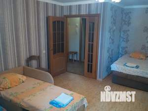 1-к квартира, посуточно, 40м2, 1/10 этаж