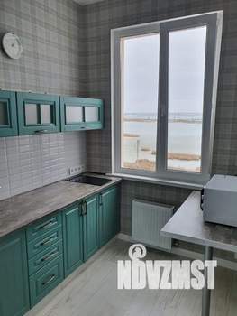 Студия квартира, посуточно, 43м2, 6/9 этаж