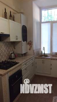 4-к квартира, посуточно, 100м2, 1/2 этаж