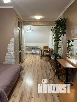 Студия квартира, посуточно, 38м2, 2/2 этаж