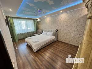 1-к квартира, посуточно, 35м2, 10/10 этаж