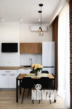 Студия квартира, посуточно, 50м2, 1/9 этаж