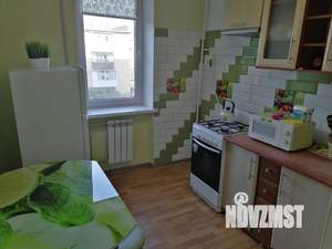 1-к квартира, посуточно, 38м2, 3/9 этаж