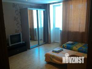 1-к квартира, посуточно, 40м2, 1/10 этаж