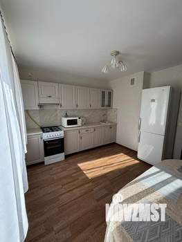 1-к квартира, посуточно, 37м2, 3/9 этаж