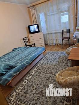 Студия квартира, посуточно, 50м2, 1/4 этаж