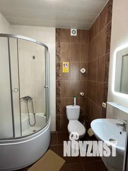 Студия квартира, посуточно, 38м2, 2/2 этаж