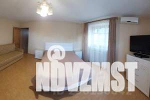 1-к квартира, посуточно, 50м2, 2/2 этаж