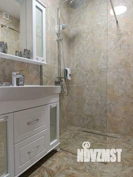 Студия квартира, посуточно, 35м2, 3/5 этаж