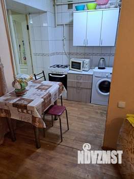 Студия квартира, посуточно, 50м2, 1/4 этаж
