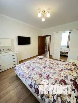 2-к квартира, посуточно, 70м2, 1/2 этаж