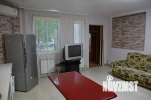 Студия квартира, посуточно, 30м2, 1/1 этаж