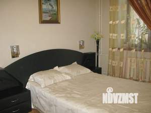 3-к квартира, посуточно, 65м2, 1/3 этаж