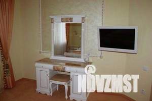 3-к квартира, посуточно, 91м2, 1/1 этаж