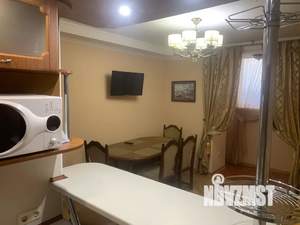 1-к квартира, посуточно, 42м2, 1/10 этаж