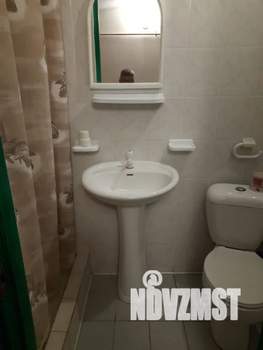 2-к квартира, посуточно, 20м2, -1/2 этаж