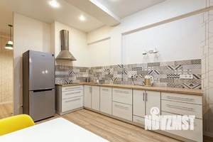 1-к квартира, посуточно, 65м2, 5/6 этаж