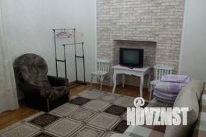 2-к квартира, посуточно, 10м2, 1/2 этаж