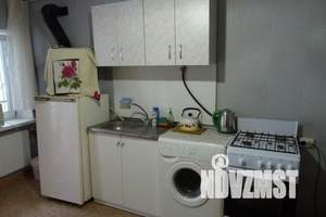 2-к квартира, посуточно, 32м2, 1/2 этаж