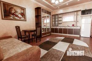 2-к квартира, посуточно, 40м2, 1/1 этаж