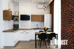 Студия квартира, посуточно, 50м2, 1/9 этаж