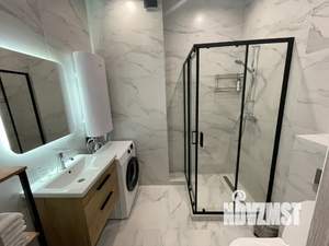 Студия квартира, посуточно, 38м2, 3/9 этаж