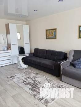 Студия квартира, посуточно, 35м2, 4/5 этаж