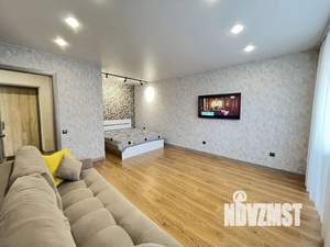 1-к квартира, посуточно, 38м2, 2/9 этаж