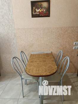 Студия квартира, посуточно, 30м2, 1/7 этаж