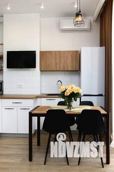 Студия квартира, посуточно, 50м2, 1/9 этаж