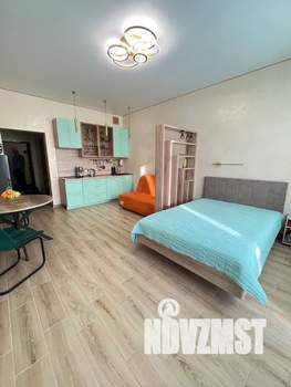 Студия квартира, посуточно, 37м2, 5/10 этаж