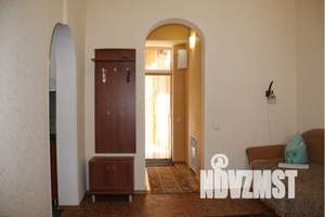 2-к квартира, посуточно, 50м2, 1/1 этаж