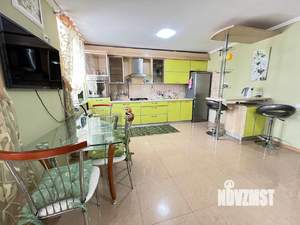 3-к квартира, посуточно, 100м2, 2/4 этаж