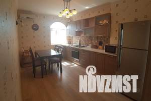 3-к квартира, посуточно, 75м2, 3/3 этаж