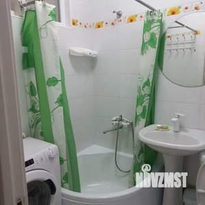 1-к квартира, посуточно, 38м2, 1/3 этаж