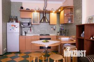 3-к квартира, посуточно, 60м2, 1/1 этаж