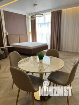 1-к квартира, посуточно, 57м2, 5/6 этаж