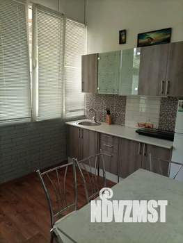 1-к квартира, посуточно, 30м2, 1/2 этаж