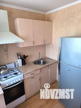 1-к квартира, посуточно, 35м2, 4/9 этаж