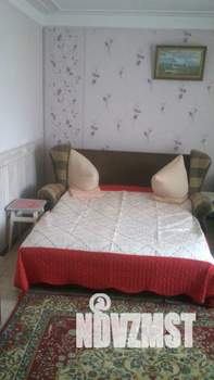 1-к квартира, посуточно, 37м2, 4/5 этаж