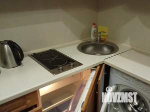 Студия квартира, посуточно, 25м2, 1/9 этаж