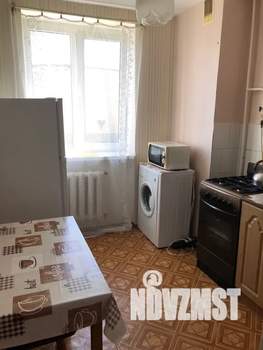 1-к квартира, посуточно, 37м2, 3/9 этаж